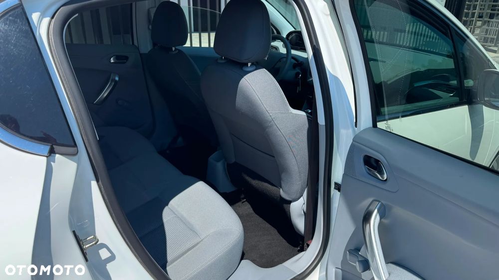 Peugeot 208 - 9