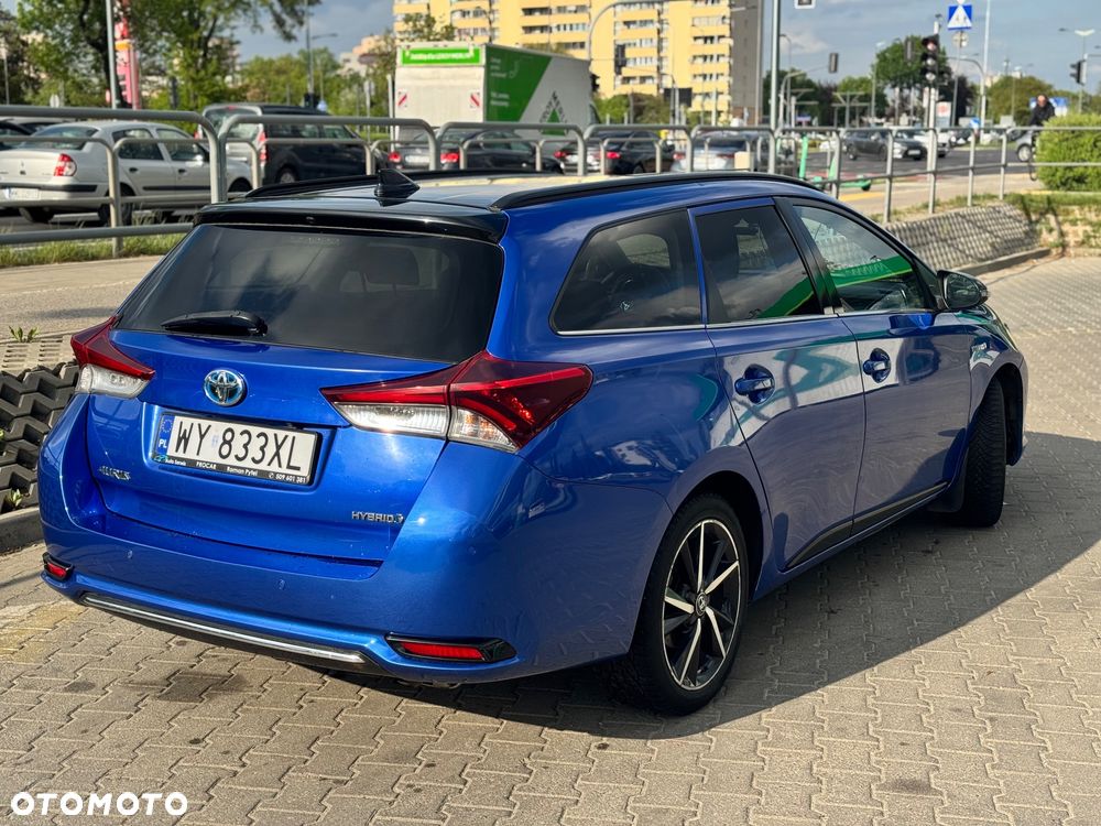 Toyota Auris Hybrid 135 Premium - 6