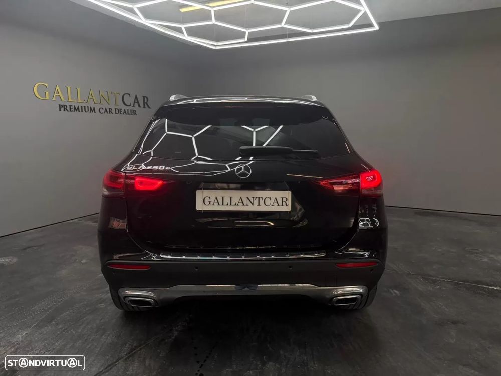 Mercedes-Benz GLA 250 e 8G-DCT - 23