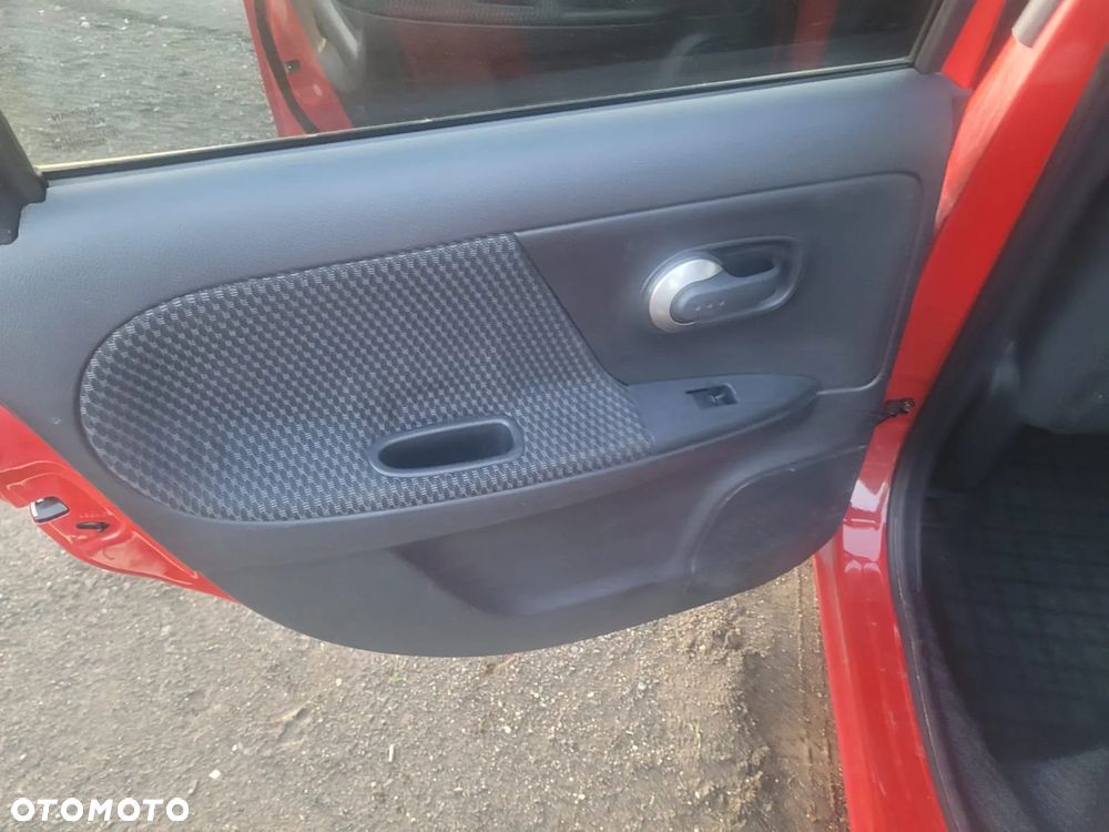 Nissan Note 1.6 more - 5