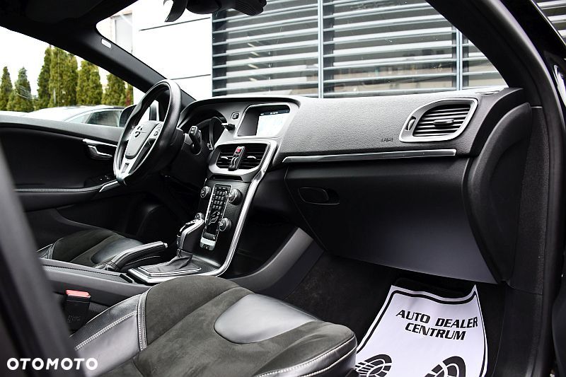 Volvo V40 D3 Geartronic RDesign - 6