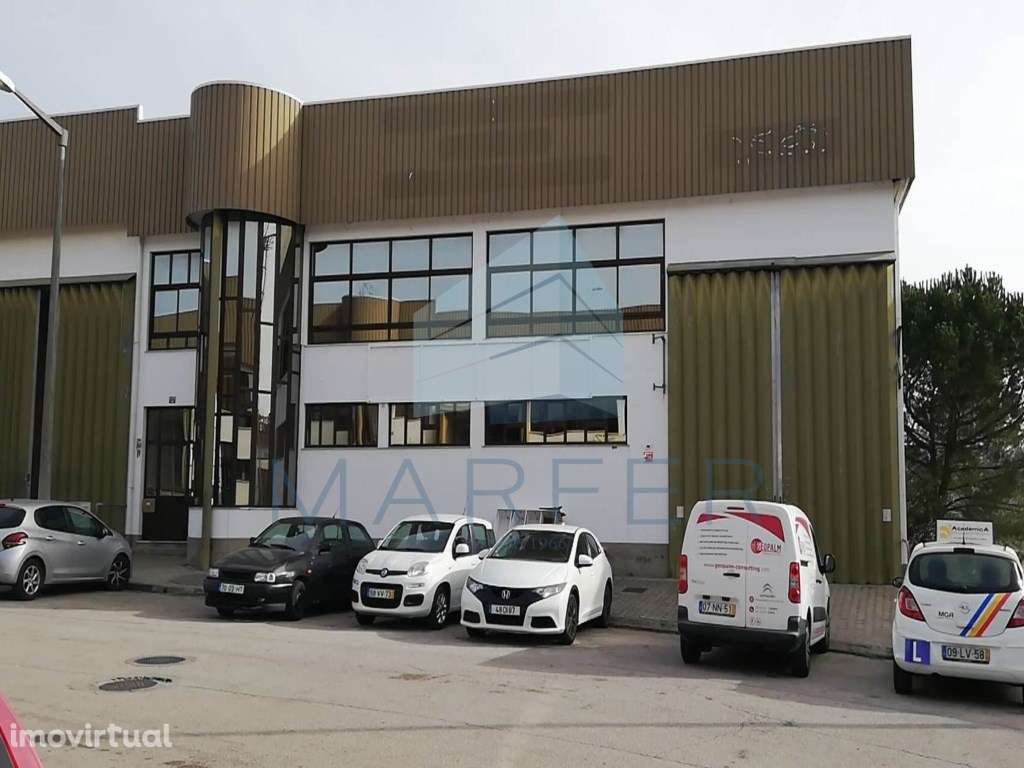 Armazém 650m2 - Grande imagem: 2/5