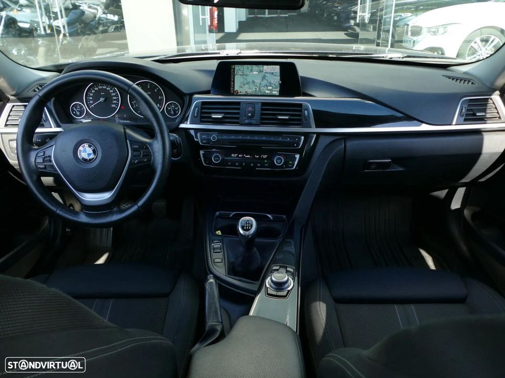 BMW 318 d Line Sport - 41