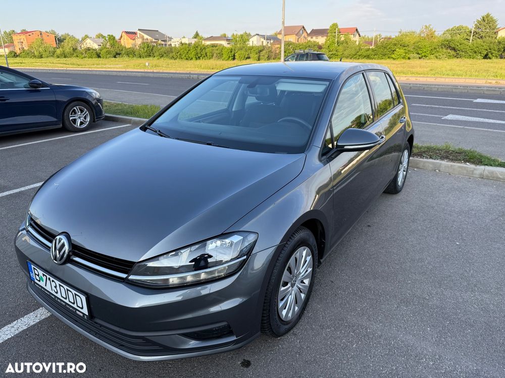 Volkswagen Golf - 11