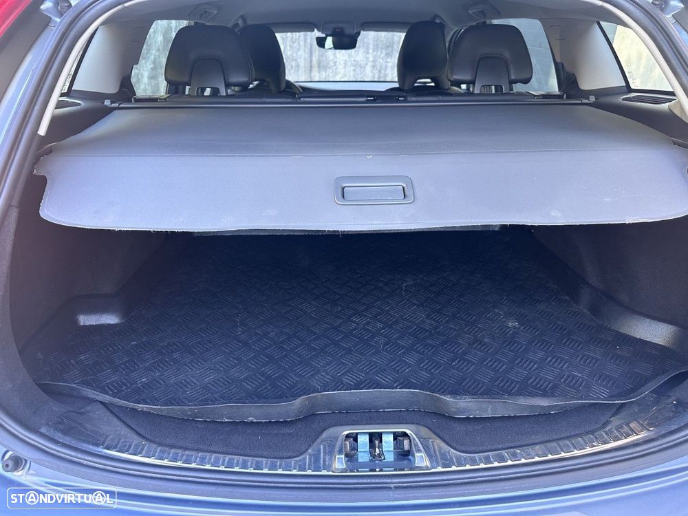 Volvo V60 Cross Country 2.0 D3 Pro Geartronic - 19