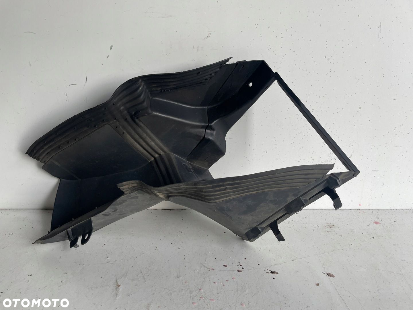 Citroen C4 Picasso II kierownica powietrza 9676144377 - 2