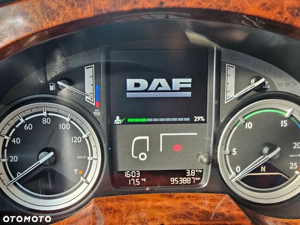 DAF XF  106 , 6X2 , - 6