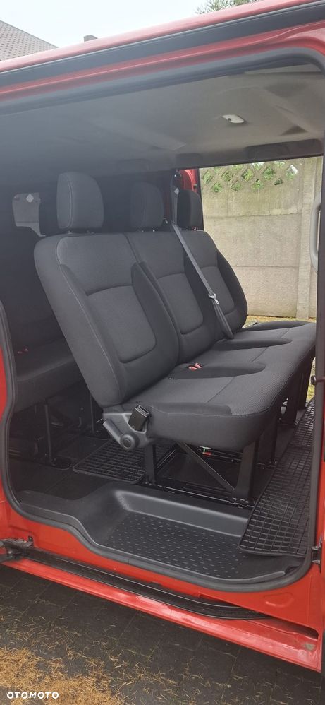 Renault Trafic Grand 2.0 dCi EDC - 10