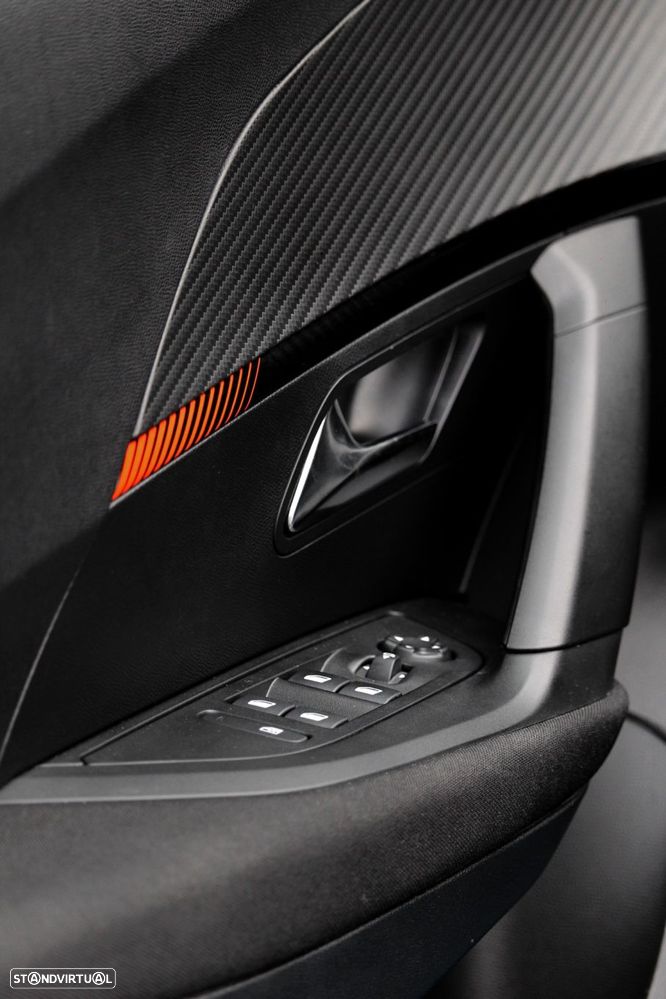 Peugeot e-2008 50 kWh Active Pack - 19