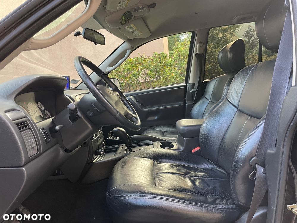 Jeep Grand Cherokee - 11