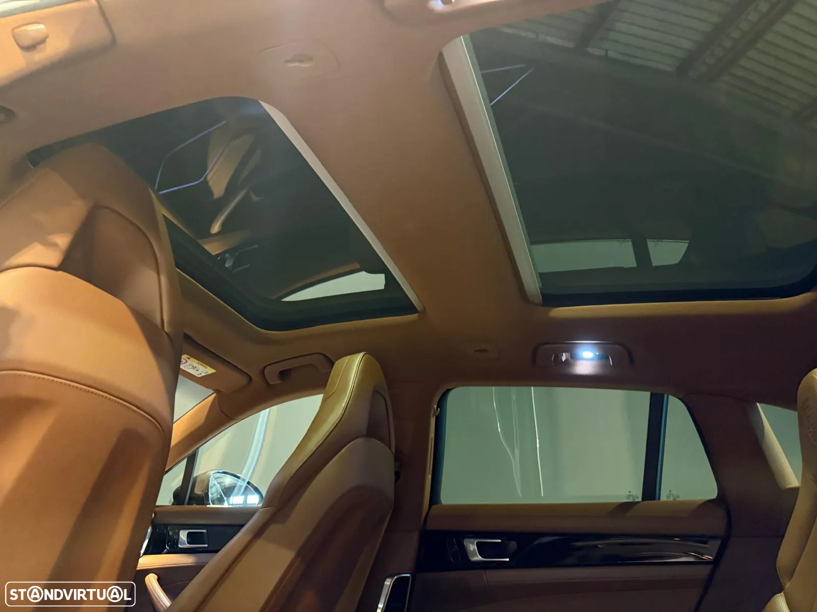 Porsche Panamera Sport Turismo 4 E-Hybrid - 25