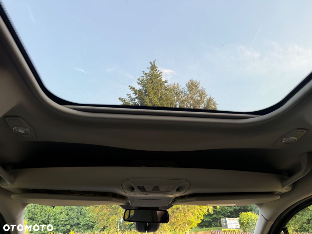 Ford Tourneo Connect 1.5 TDCi Start-Stop Titanium - 18