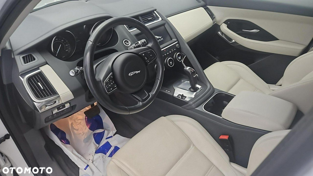 Jaguar E-Pace 2.0 i4D AWD S - 9
