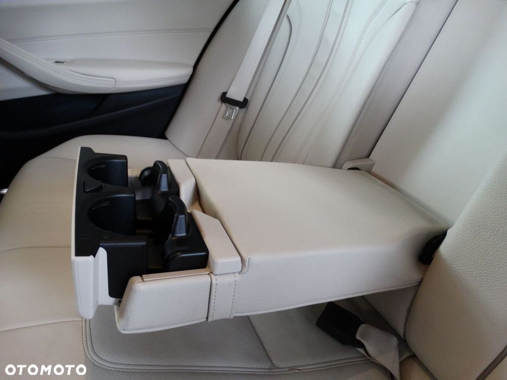 BMW Seria 5 - 28
