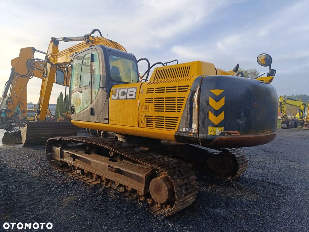 JCB JS 260 - 2