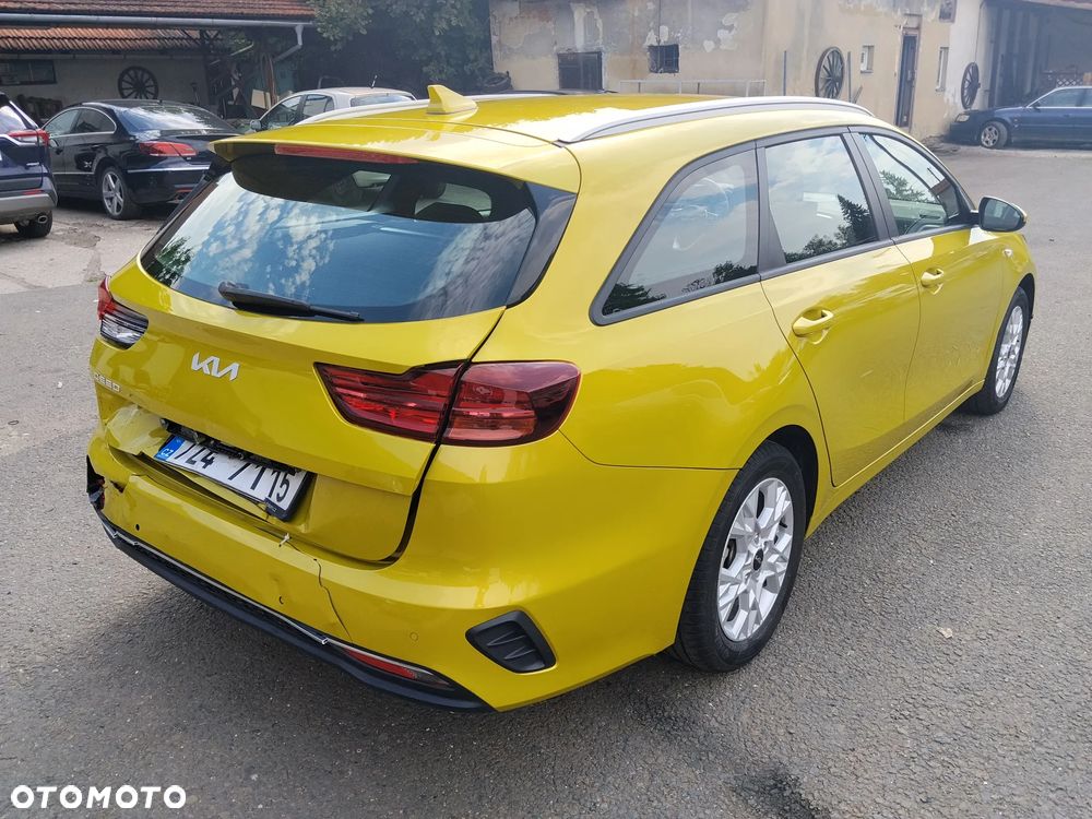Kia Ceed - 4