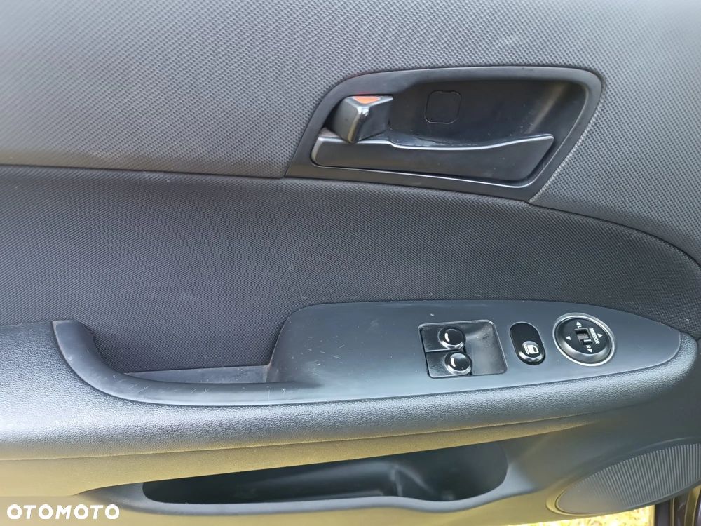 Hyundai i30 1.6 Classic - 11