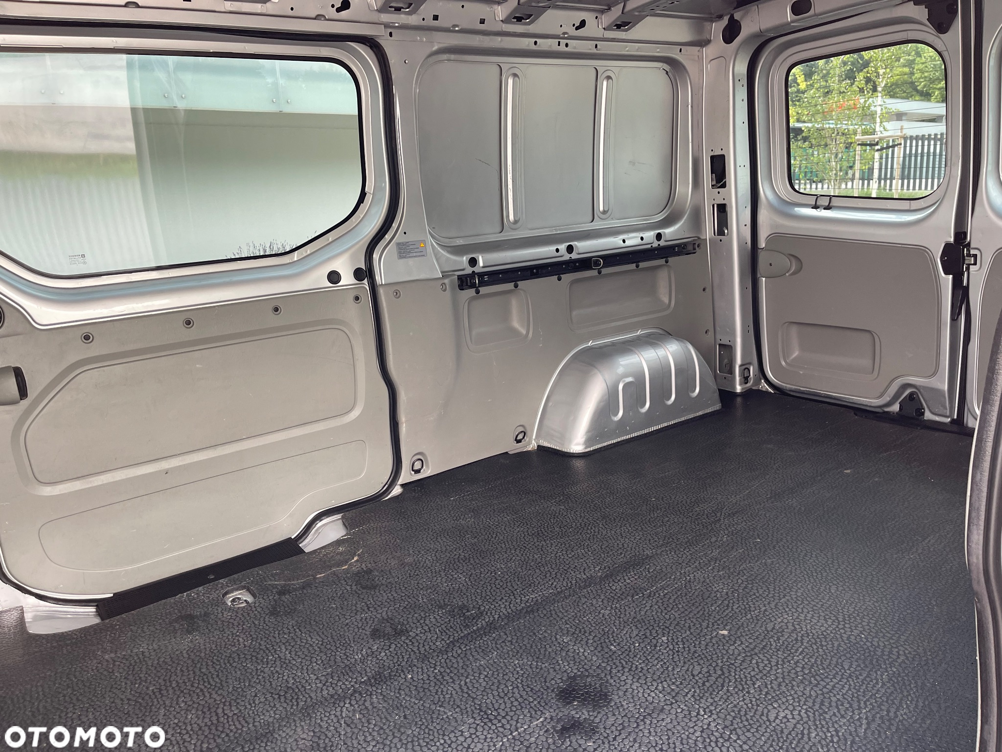 Renault Trafic - 23