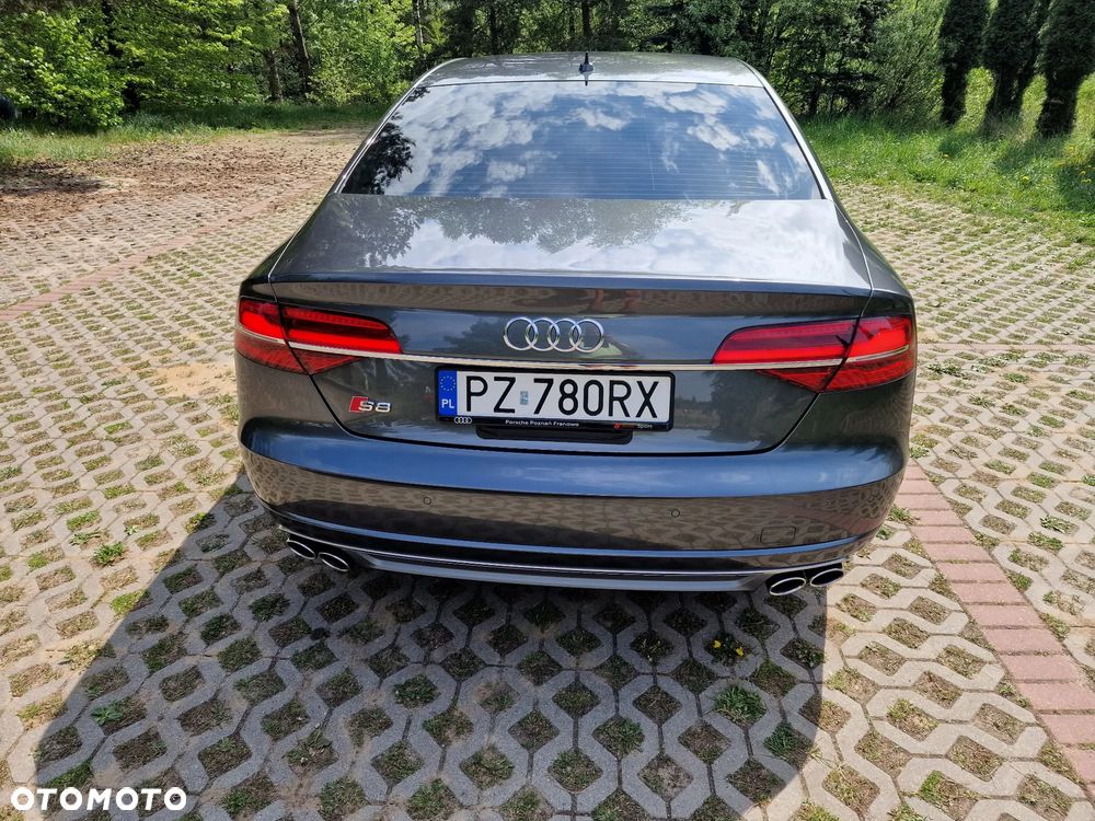 Audi S8 - 7