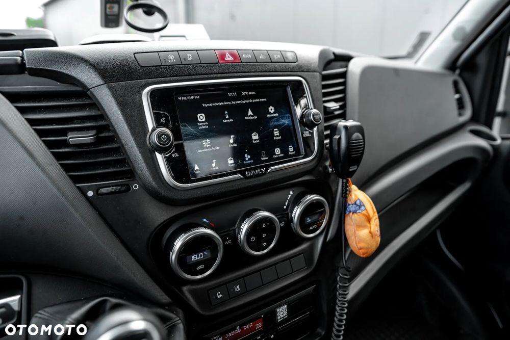 Iveco 70C18/DG DIGICROSS - 25