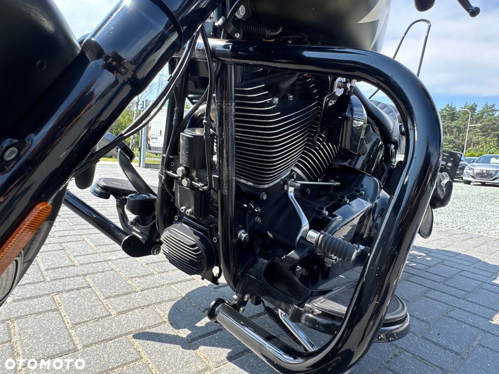 Harley-Davidson Softail Slim - 18