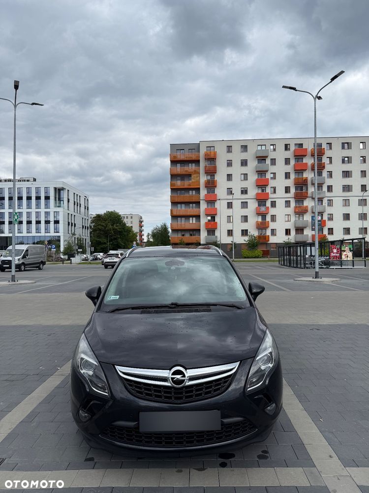 Opel Zafira - 1