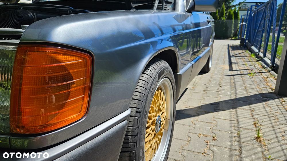 Mercedes-Benz W201 (190) - 7