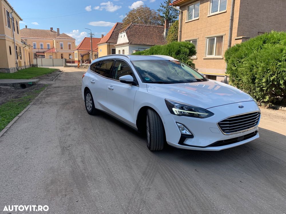 Ford Focus 2020 photo 2