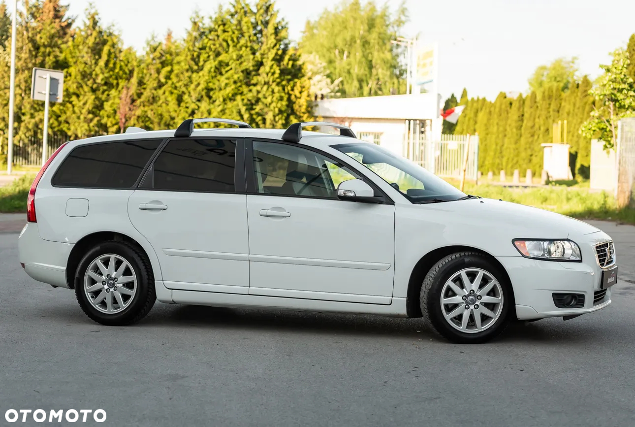 Volvo V50 2.4i Momentum - 14