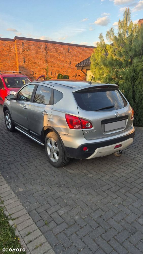 Nissan Qashqai - 1