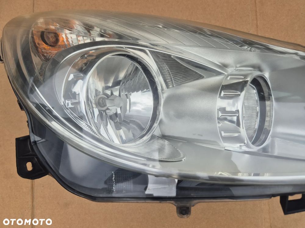 Opel Corsa D reflektor prawy.Valeo.EU.100%. - 3