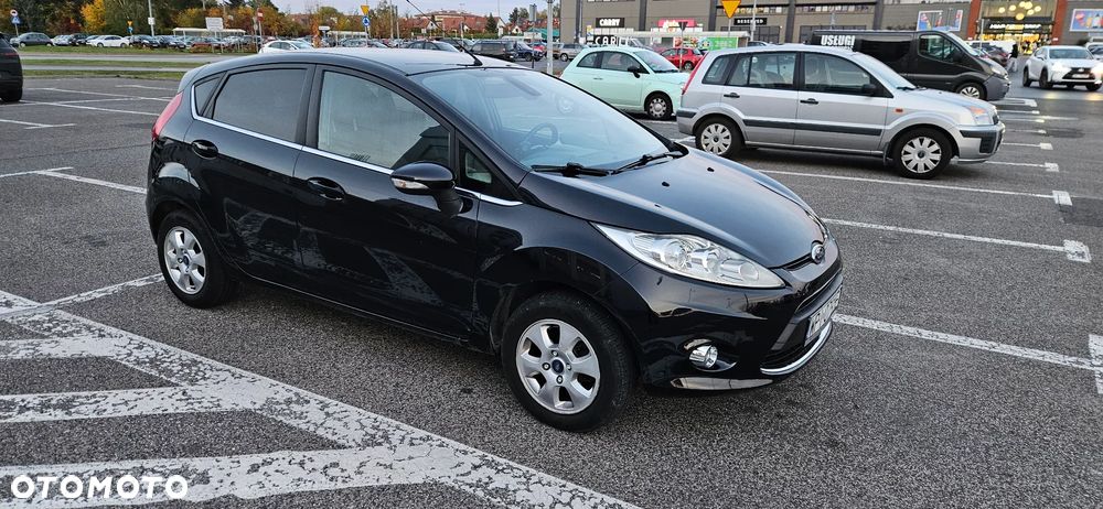 Ford Fiesta 1.6 TDCi DPF Trend - 18