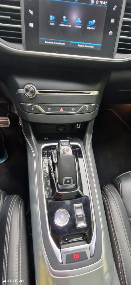 Peugeot 308 SW 1.2 L PureTech Turbo S&S EAT8 Allure - 7