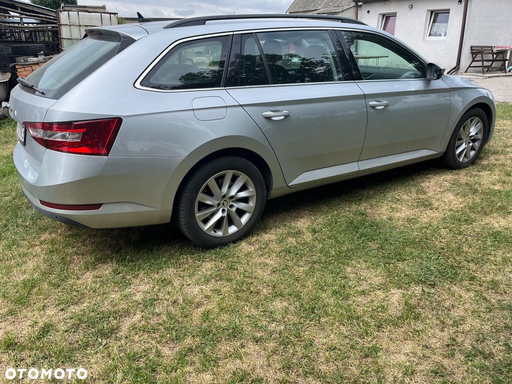 Skoda Superb 2.0 TDI Active DSG - 3