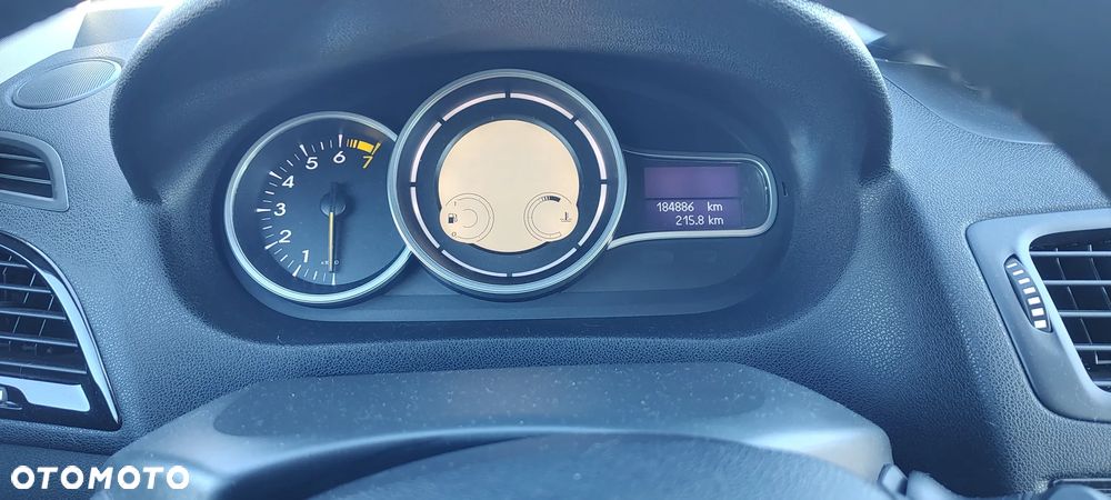 Renault Megane 2012 photo 4