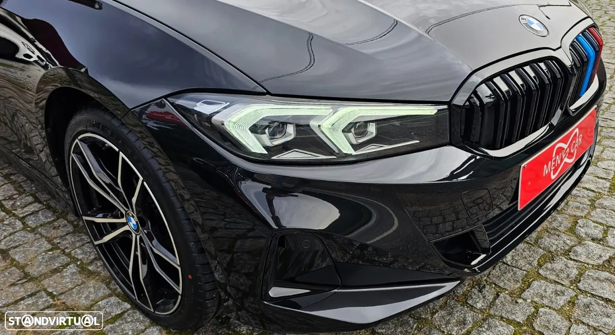 BMW 318 d Touring Aut. Sport Line - 23