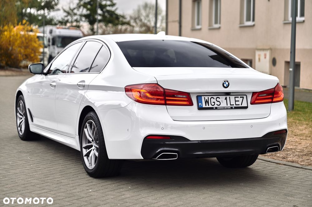 BMW Seria 5 520d xDrive - 10