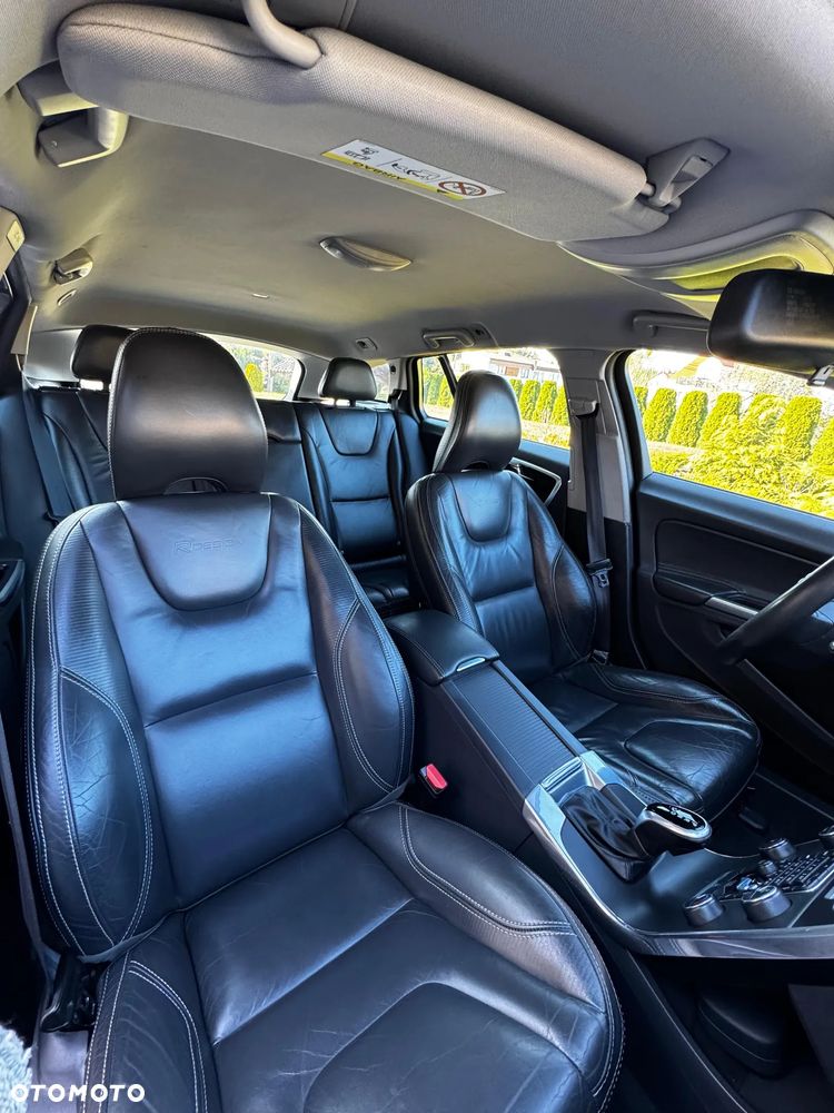 Volvo V60 Cross Country D3 Geartronic - 16