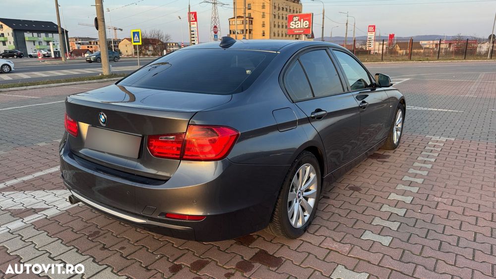 BMW Seria 3 320d xDrive Aut. Modern Line - 4
