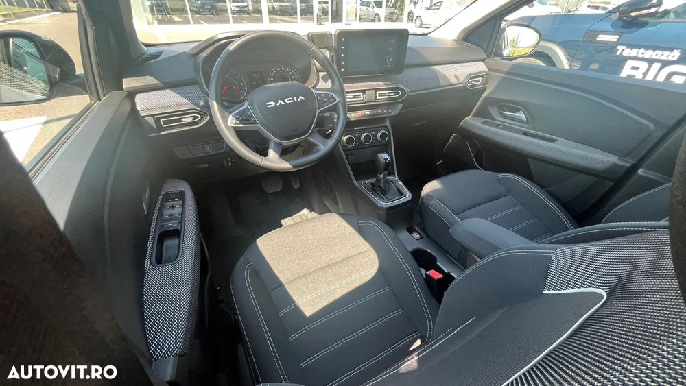 Dacia Logan TCe 90 CVT Journey - 8