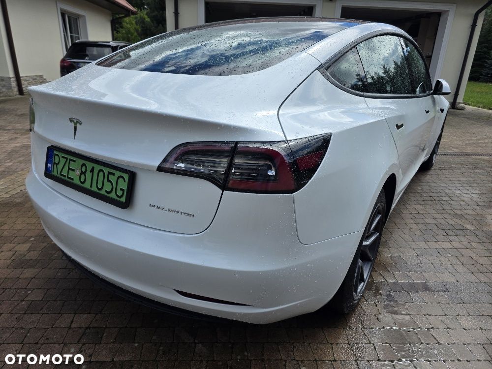 Tesla Model 3 - 12