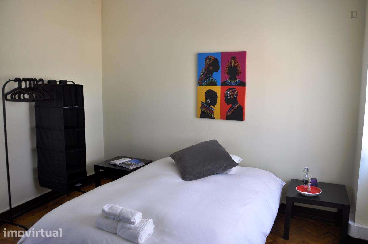 Quarto - localizado em Alcântara Lisbon - Grande imagem: 3/46