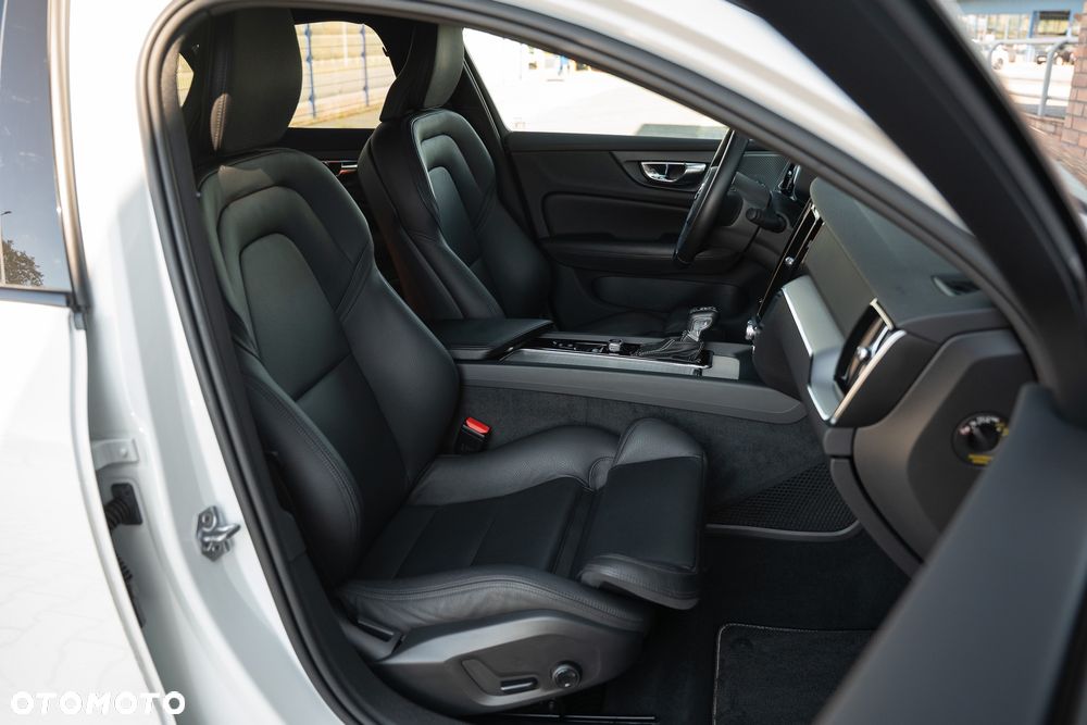 Volvo S60 T4 Geartronic RDesign - 24