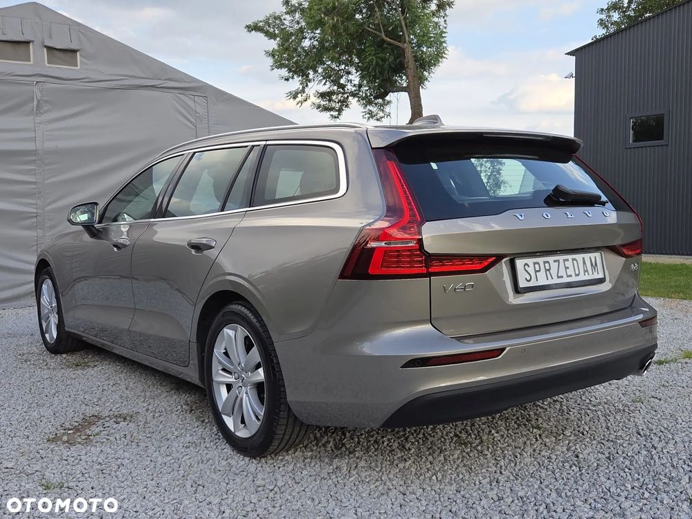 Volvo V60 D3 Momentum Pro - 33