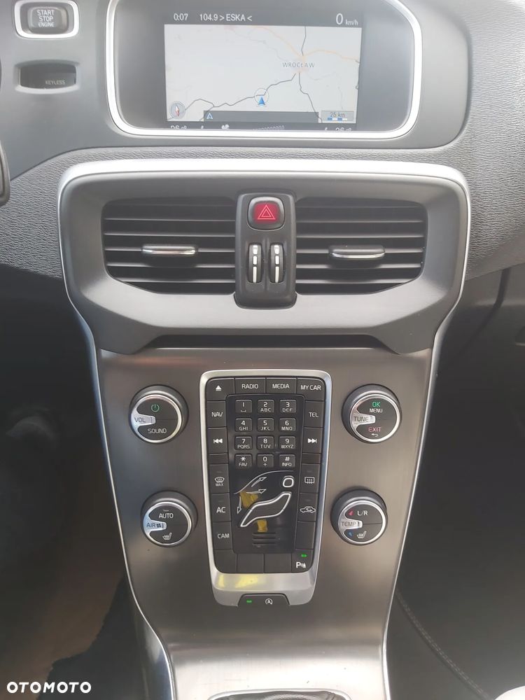 Volvo V40 D2 Summum - 30