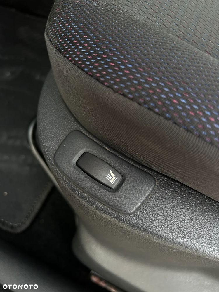 Renault Clio - 32