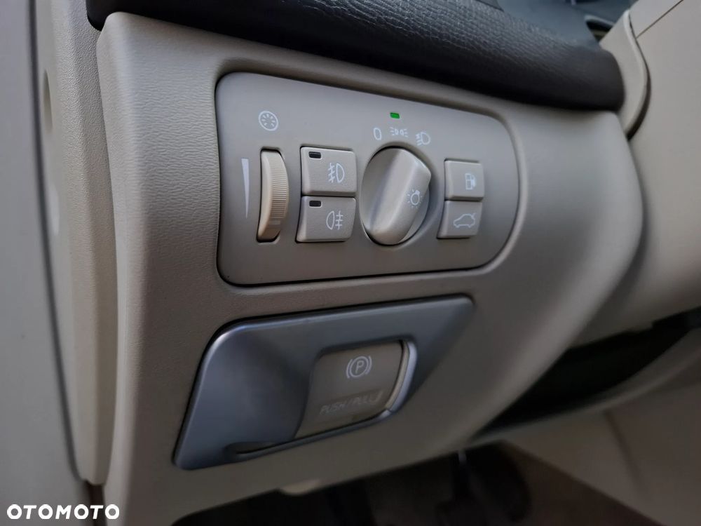 Volvo XC 60 D5 AWD - 17