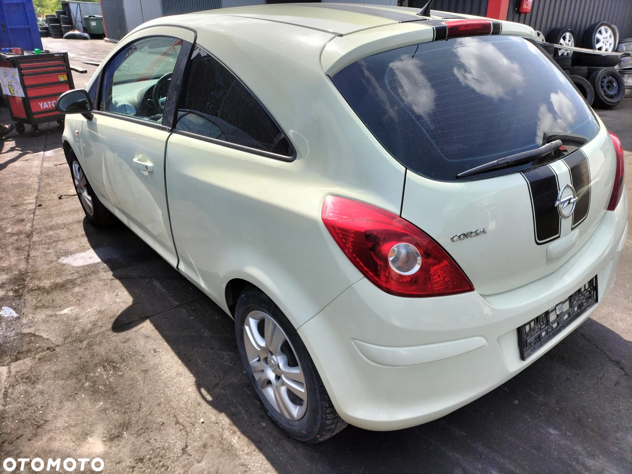 ZDERZAK TYŁ OPEL CORSA D 3D LIFT 2011r KOD LAK. Z30R - 3