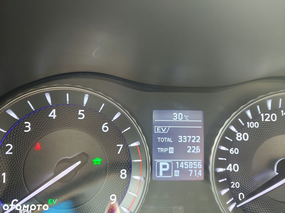 Infiniti M M35h GT - 13