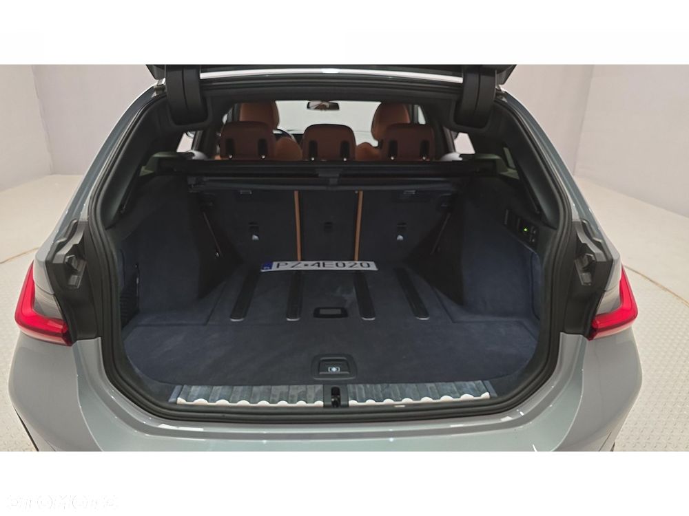 BMW Seria 3 320d xDrive M Sport - 24